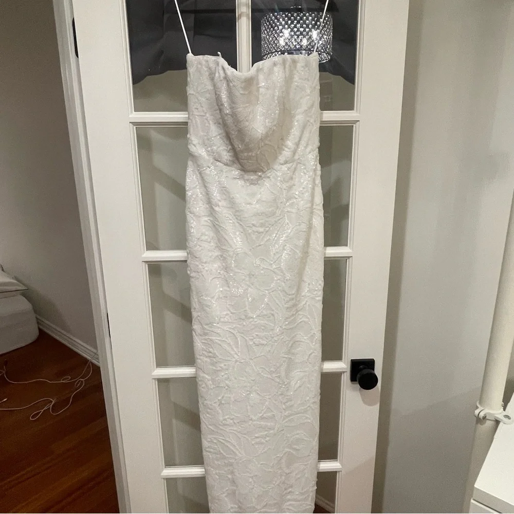 Helsi Serena Elegant White Strapless Dress - Picture 5 of 11